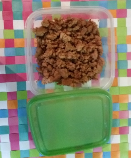 タッパーに入ったそぼろ,そぼろ,レシピ,アレンジ