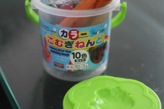 カラーこむぎねんど,100均,おもちゃ,おすすめ