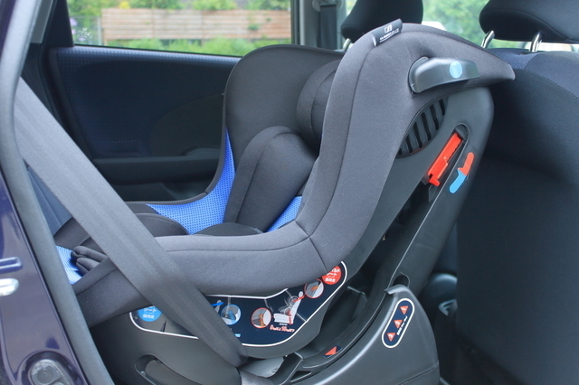 車に装着されたチャイルドシート,チャイルドシート,おすすめ,