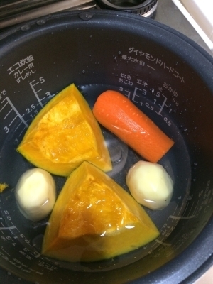 離乳食にも☆炊飯器でまとめて茹で野菜,離乳食,にんじん,