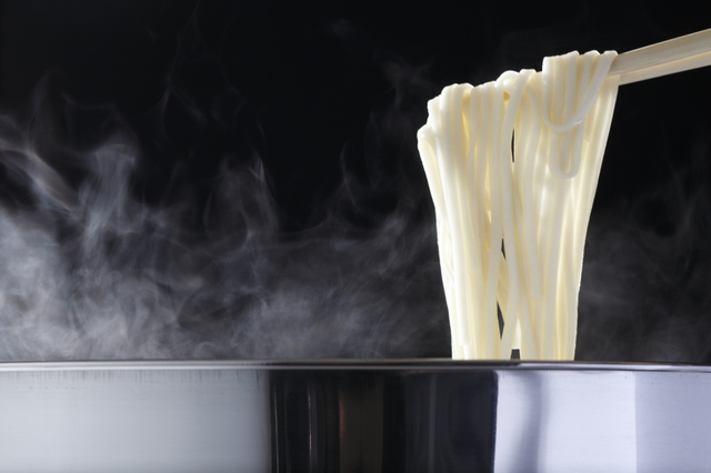 うどんを茹でる,お弁当,うどん,