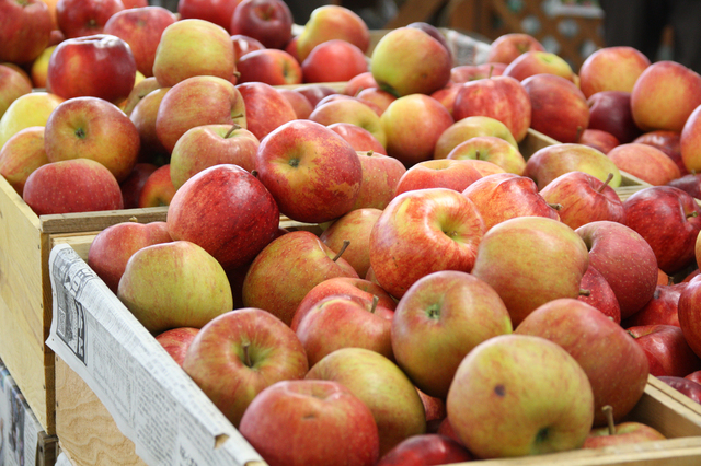 山盛りのりんご,離乳食,りんご,
