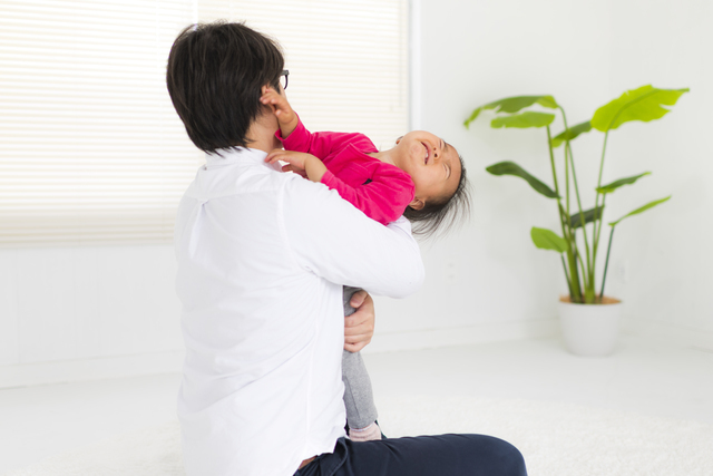 パパ見知りをする赤ちゃん,人見知り,いつから,