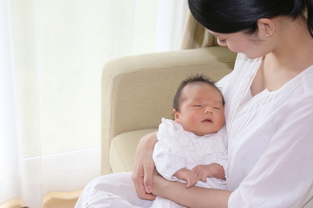 赤ちゃんと母親,母乳パッド,おすすめ,選び方