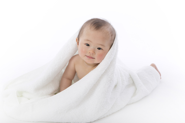 タオルにくるまれた赤ちゃん,母乳パッド,おすすめ,選び方