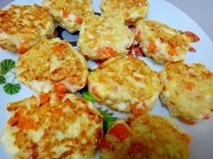 離乳食後期＊手づかみ＊にんじん入り豆腐ハンバーグ,離乳食,豆腐ハンバーグ,