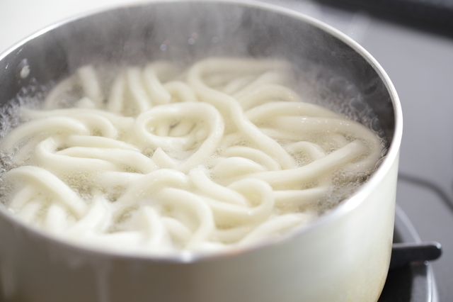 うどんをゆでる,離乳食,うどん,
