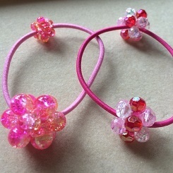 ビーズボールのヘアゴム,100均,手作り,アクセサリー