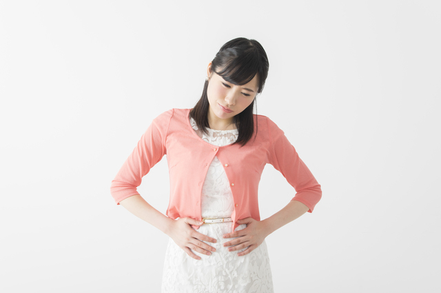 胃もたれに苦しむ女性,27週,胎児,