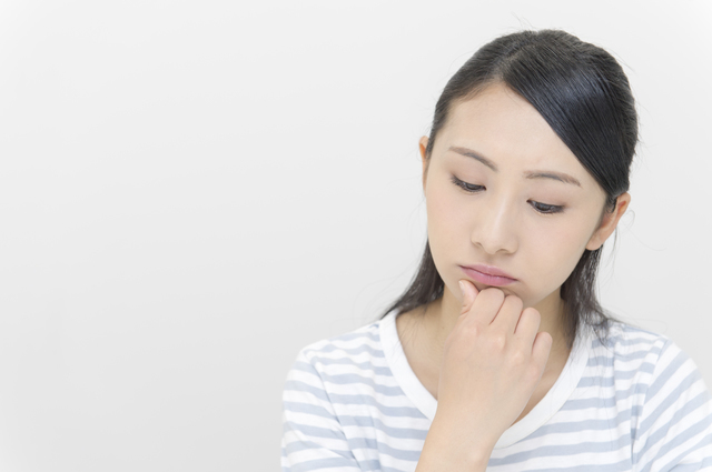 悩む女性,妊娠検査薬,種類,