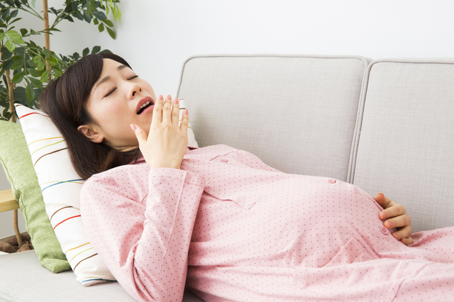 妊娠中の眠気,妊娠初期,腹痛,出血