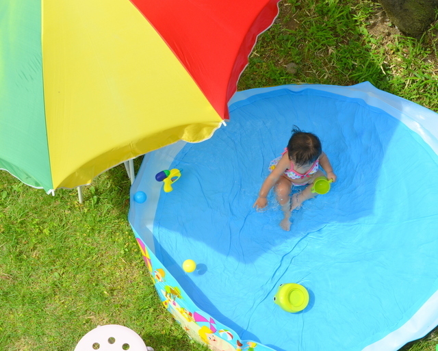 屋外でプール,ビニールプール,