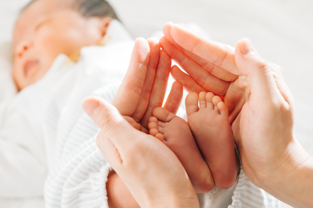 新生児の足,男の子,名前,