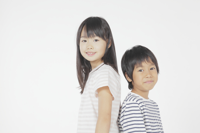 ②背中合わせて立てるかな?,室内,ゲーム,