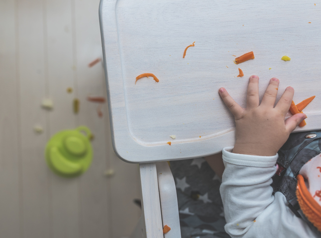 無理強いせず、時間が経ってから再び座らせてみる,座らない,赤ちゃん,