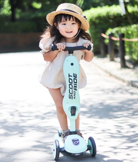 リーントゥステア,キックボード,キックスケーター,キッズスクーター