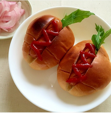 バターロールの焼きウインナーサンド♪,ランチ,レシピ,