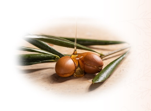 オーガニックの高純度の天然植物成分アルガンオイルを配合,