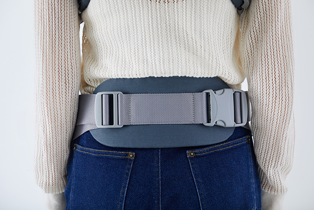 サポーター付きのバックルベルトで、安定感のあるつけ心地,ベビーキャリア,カトージ,