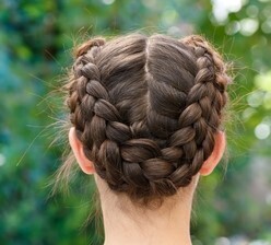 編み込みまとめヘア,子ども,髪,セルフカット