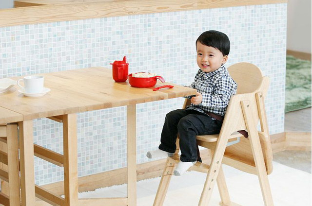 赤ちゃんの食事,離乳食,チェア,