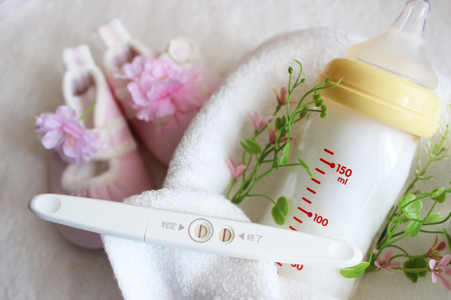 妊娠検査薬と哺乳瓶,産後,妊娠しやすい,