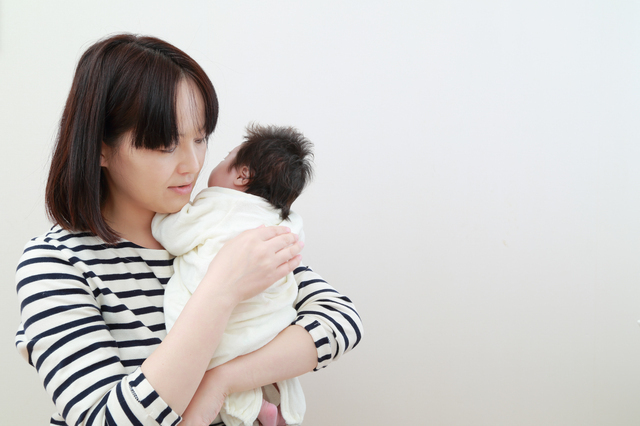 新生児のお世話をするママ,出産後,セックス,