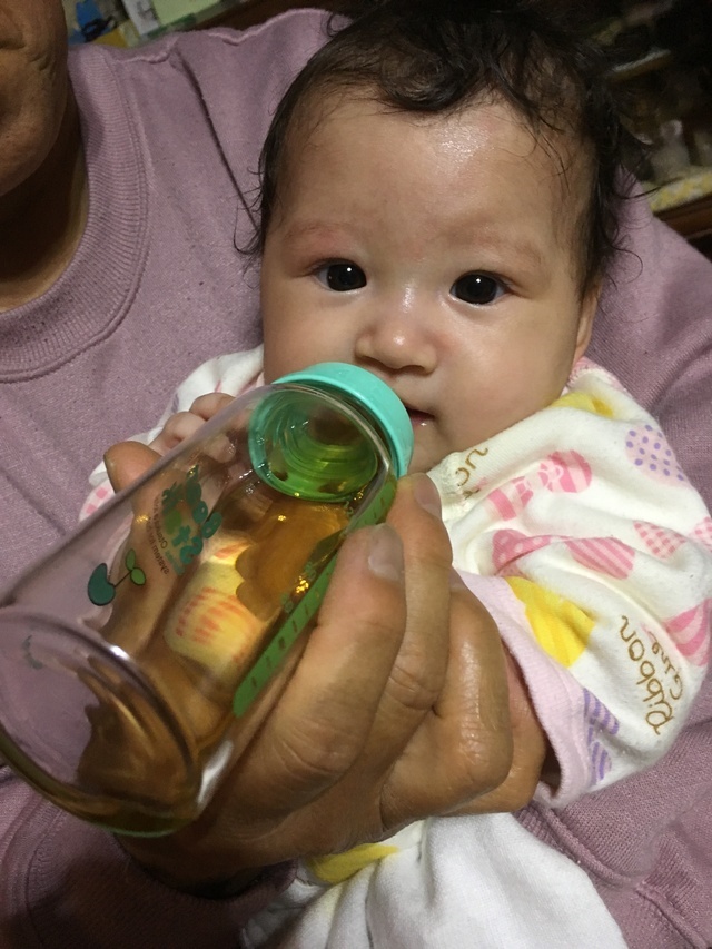 和光堂元気っちを飲んでいる赤ちゃん,コズレ,プレゼント,当選