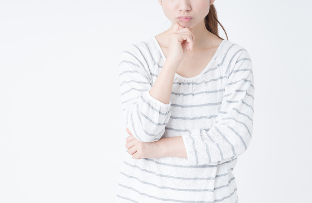 悩む女性,産後,2ヶ月,出血