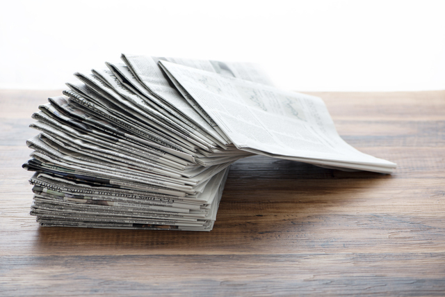 新聞紙,防災グッズ,赤ちゃん,