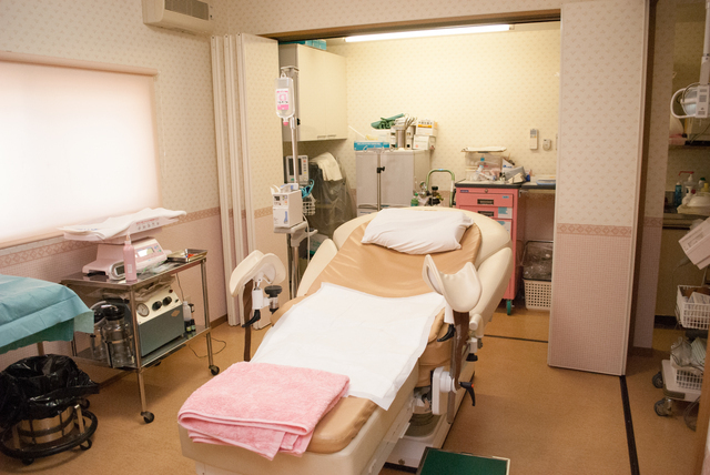 分娩室イメージ,前駆陣痛,陣痛,違い