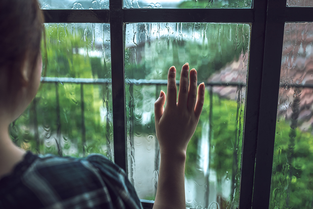 雨 体調不良のイメージ,妊娠初期,眠気,