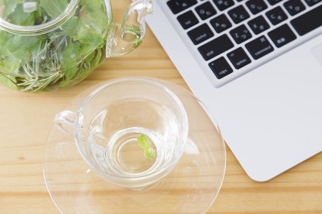 ハーブティー,妊娠初期,眠気,