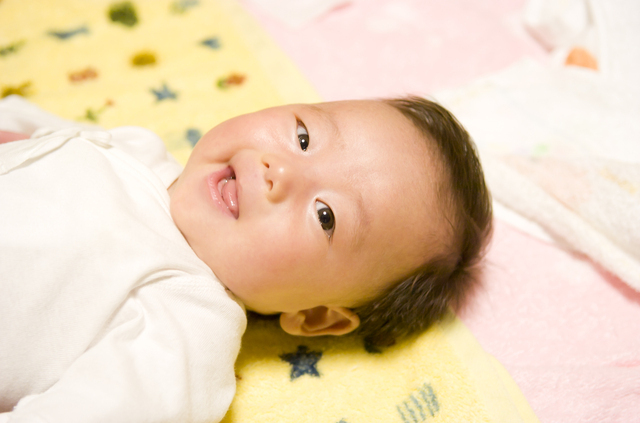 生後2ヶ月の赤ちゃん,生後,2ヶ月,赤ちゃん