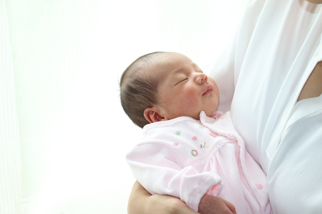 赤ちゃんがベッドで寝ない,赤ちゃん,寝ない,