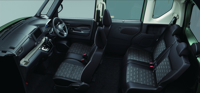 デリカミニ シート,子育て,車,三菱自動車