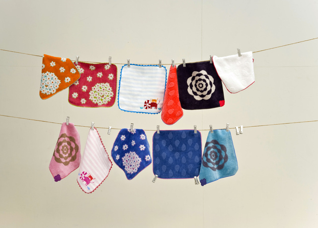 市販のタオルハンカチを利用したよだれカバー,抱っこひも,よだれカバー,手作り