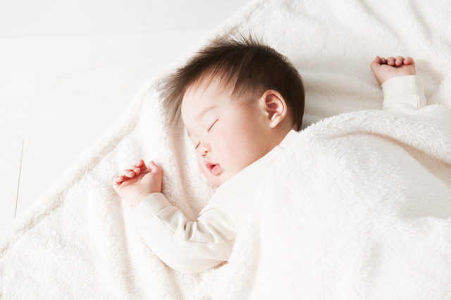 眠る赤ちゃん,生後,10ヶ月,赤ちゃん