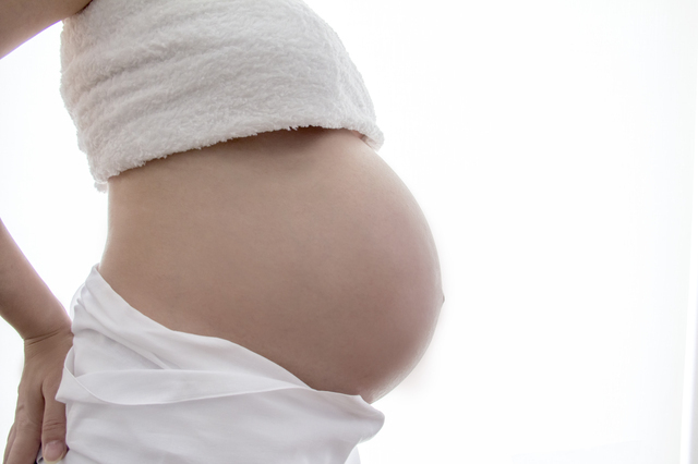 妊婦おなか,妊娠9ヶ月,