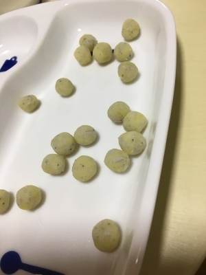 離乳食 手づかみ しらすとおいもボール,さつまいも,離乳食,後期
