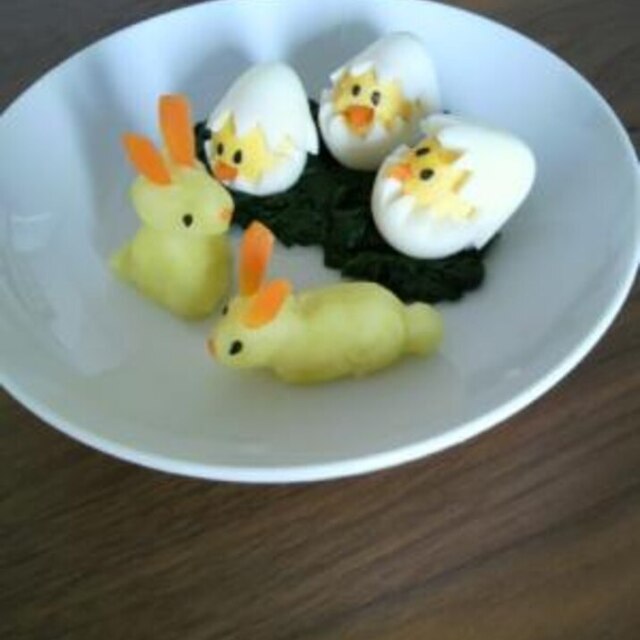 一歳のお誕生日、ウサギとひよこの誕生日プレート,1歳,誕生日,離乳食