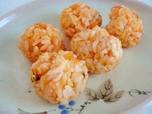 離乳食★オムライス風おにぎり,離乳食,オムライス,