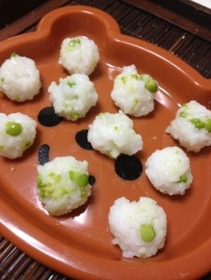離乳食☆豆ごはんむすび,離乳食,おにぎり,