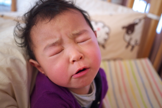 寝起きの子ども,子ども,イヤイヤ期,対処法