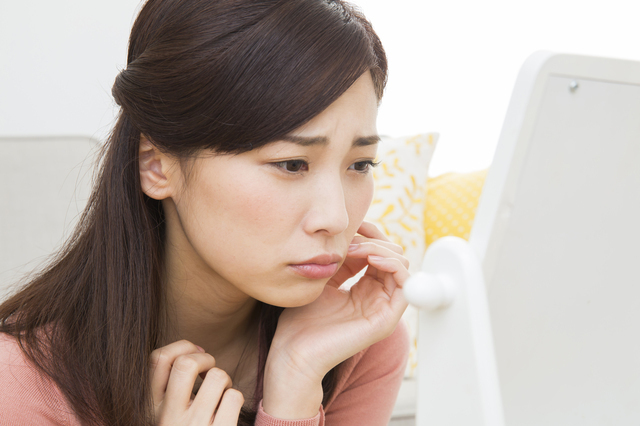 肌荒れに悩む女性,妊娠,9週,症状